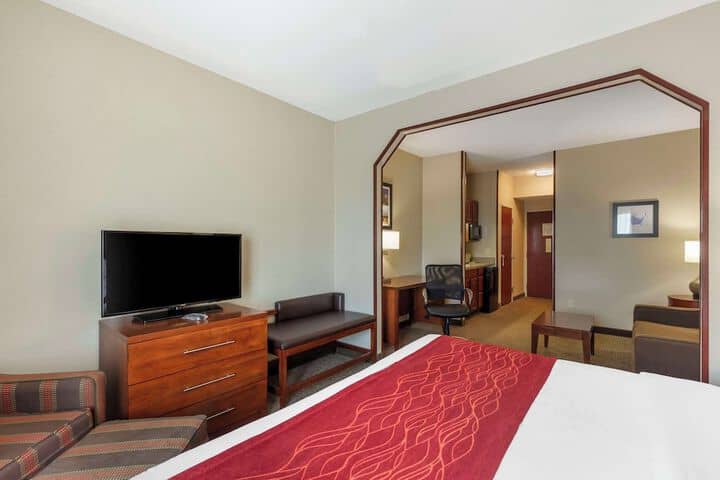 Room 27 of 45